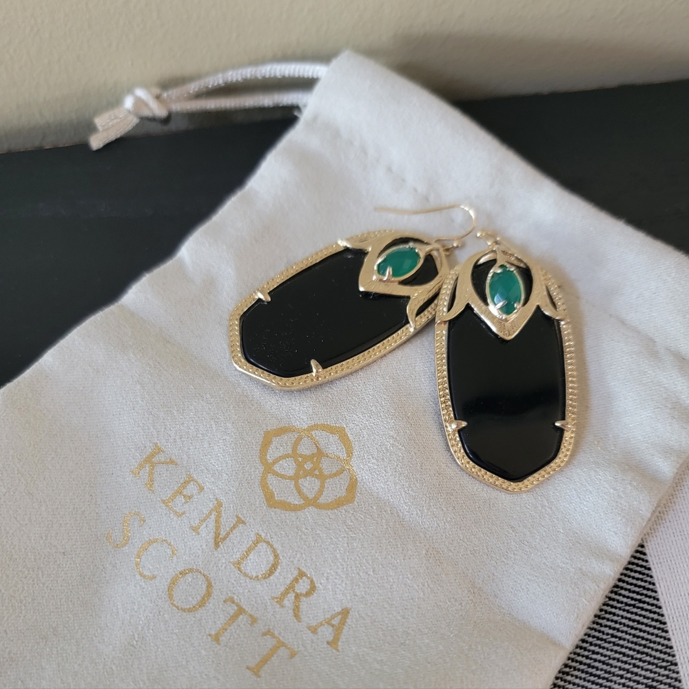 Kendra Scott Emmy Earrings - Picture 5 of 10